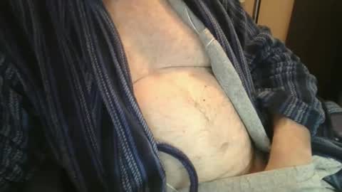 Snapshot of bendrinkin chatting on 11/22/25, 09:08 bendrinkin online show from 11/22/25, 09:08