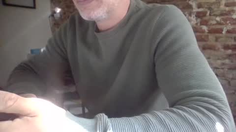 Snapshot of benedett22 chatting on 12/03/24, 12:27 benedett22 online show from 12/03/24, 12:27