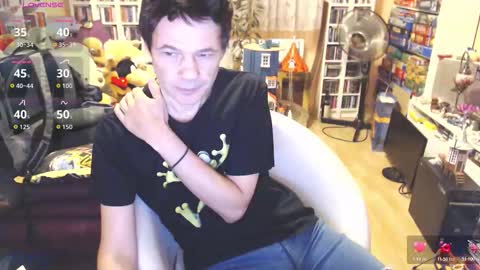 Snapshot of benijamin chatting on 10/30/25, 08:27 benijamin online show from 10/30/25, 08:27