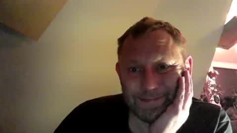 benizio online show from 11/22/25, 08:08