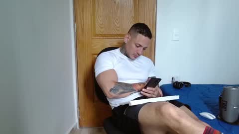 Snapshot of benjamin_isaac chatting on 02/24/25, 03:42 benjamin_isaac online show from 02/24/25, 03:42