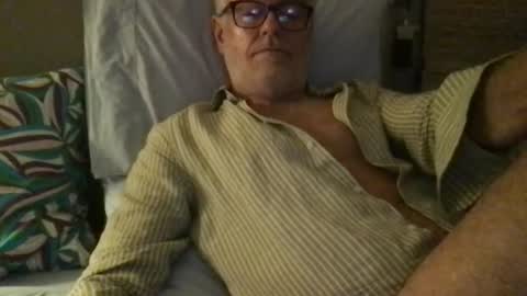 Snapshot of benlamat chatting on 05/12/26, 11:57 Hot Ben online show from 05/12/26, 11:57