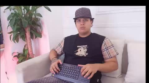 Snapshot of bennett_alejoo chatting on 11/03/25, 06:31 bennett_alejoo online show from 11/03/25, 06:31