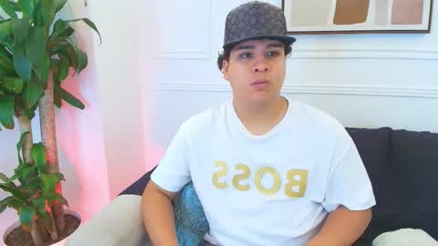 Snapshot of bennett_alejoo chatting on 11/08/25, 06:18 bennett_alejoo online show from 11/08/25, 06:18