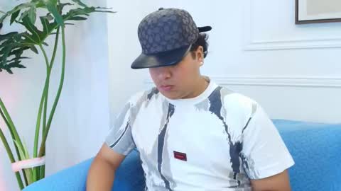 Snapshot of bennett_alejoo chatting on 12/18/25, 06:25 bennett_alejoo online show from 12/18/25, 06:25