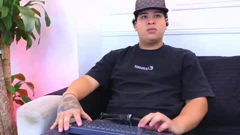 Snapshot of bennett_alejoo chatting on 02/04/26, 06:47 bennett_alejoo online show from 02/04/26, 06:47