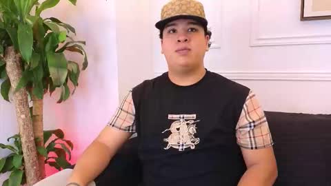 Snapshot of bennett_alejoo chatting on 02/10/26, 06:23 bennett_alejoo online show from 02/10/26, 06:23