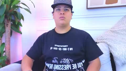 Snapshot of bennett_alejoo chatting on 02/24/26, 02:20 bennett_alejoo online show from 02/24/26, 02:20