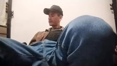 Snapshot of bennivanni chatting on 01/29/25, 10:16 bennivanni online show from 01/29/25, 10:16