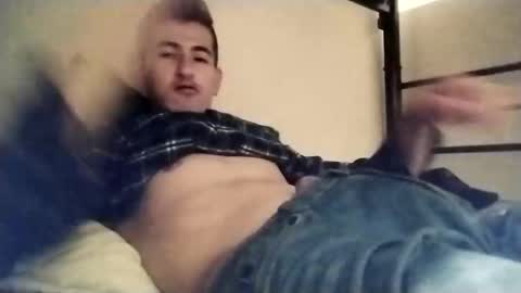 Snapshot of bennivanni chatting on 02/15/25, 03:09 bennivanni online show from 02/15/25, 03:09