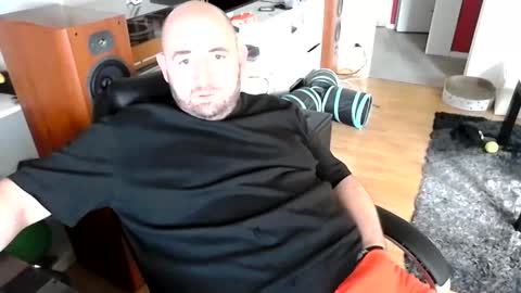 Snapshot of bennn54 chatting on 11/30/25, 11:58 Ben online show from 11/30/25, 11:58