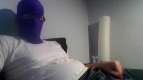 Snapshot of bennybueno chatting on 06/21/26, 03:31 bennybueno online show from 06/21/26, 03:31