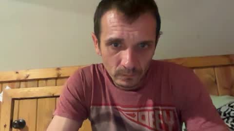 Snapshot of bennymn chatting on 06/19/26, 01:43 benny and innocentvixon online show from 06/19/26, 01:43