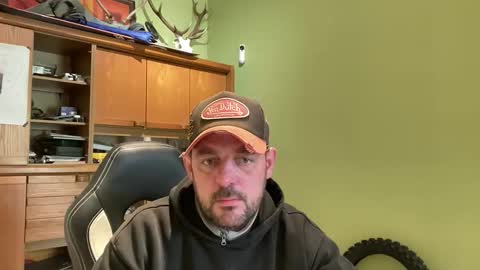 Snapshot of benochau chatting on 04/03/26, 02:04 benochau online show from 04/03/26, 02:04