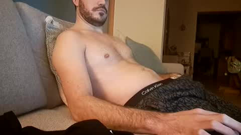 Snapshot of benoitgmx12 chatting on 01/23/25, 07:18 benoitgmx12 online show from 01/23/25, 07:18