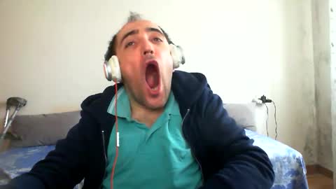 bentish online show from 04/11/26, 07:45