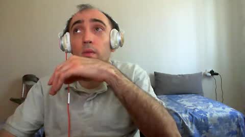 Snapshot of bentish chatting on 04/30/26, 06:09 bentish online show from 04/30/26, 06:09