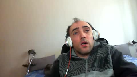 Snapshot of bentish chatting on 05/02/26, 07:35 bentish online show from 05/02/26, 07:35