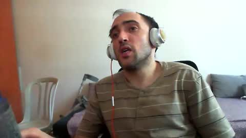 Snapshot of bentish chatting on 06/10/26, 10:58 bentish online show from 06/10/26, 10:58