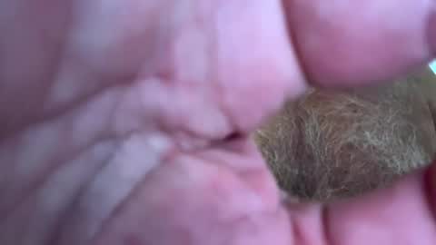 Snapshot of benz10001 chatting on 01/05/25, 02:19 benz10001 online show from 01/05/25, 02:19