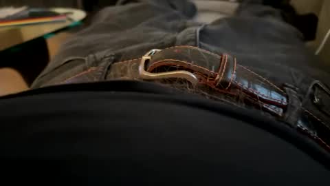 Snapshot of benz10001 chatting on 01/18/25, 08:51 benz10001 online show from 01/18/25, 08:51