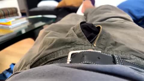 Snapshot of benz10001 chatting on 10/04/25, 04:05 benz10001 online show from 10/04/25, 04:05