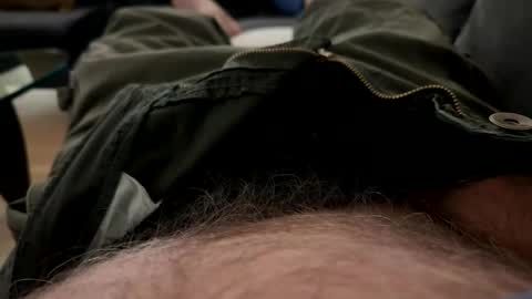 Snapshot of benz10001 chatting on 11/10/25, 03:27 benz10001 online show from 11/10/25, 03:27