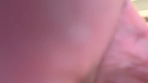 Snapshot of benz10001 chatting on 11/22/25, 02:38 benz10001 online show from 11/22/25, 02:38