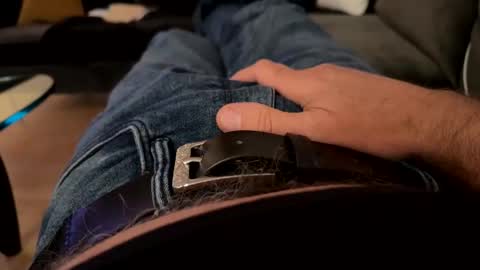 Snapshot of benz10001 chatting on 11/23/25, 09:25 benz10001 online show from 11/23/25, 09:25