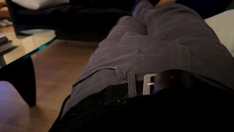 Snapshot of benz10001 chatting on 11/26/25, 02:56 benz10001 online show from 11/26/25, 02:56