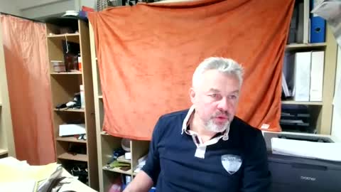 Snapshot of berg_boy chatting on 12/13/24, 11:45 Martin online show from 12/13/24, 11:45