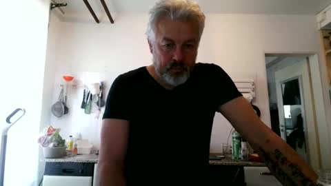 Martin online show from 11/24/25, 11:43