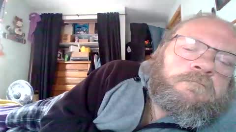 Snapshot of bergeeric1970 chatting on 04/29/26, 03:05 bergeeric1970 online show from 04/29/26, 03:05