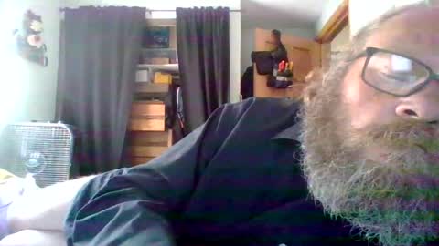 Snapshot of bergeeric1970 chatting on 06/14/26, 04:42 bergeeric1970 online show from 06/14/26, 04:42