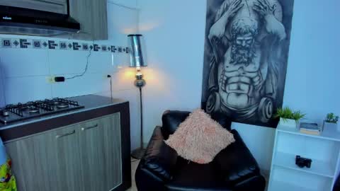 Bergin Castro online show from 04/16/26, 09:04