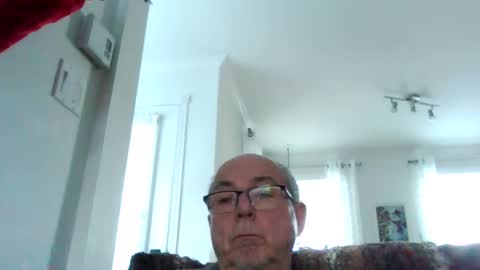 Snapshot of bernard1102 chatting on 12/06/24, 02:17 bernard1102 online show from 12/06/24, 02:17