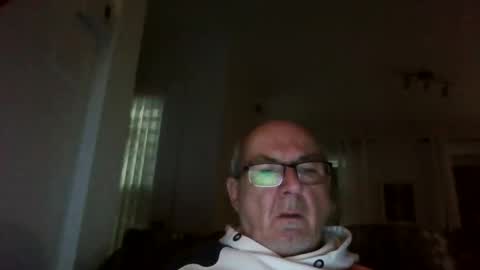 Snapshot of bernard1102 chatting on 12/10/24, 11:22 bernard1102 online show from 12/10/24, 11:22