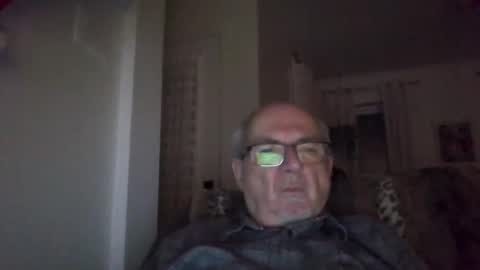 Snapshot of bernard1102 chatting on 01/02/25, 02:11 bernard1102 online show from 01/02/25, 02:11