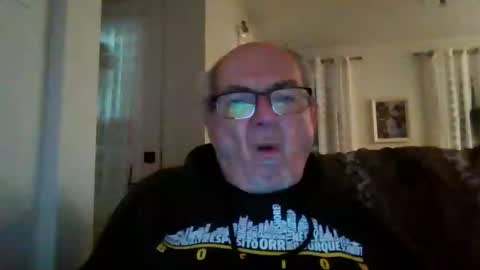 Snapshot of bernard1102 chatting on 01/06/25, 10:05 bernard1102 online show from 01/06/25, 10:05