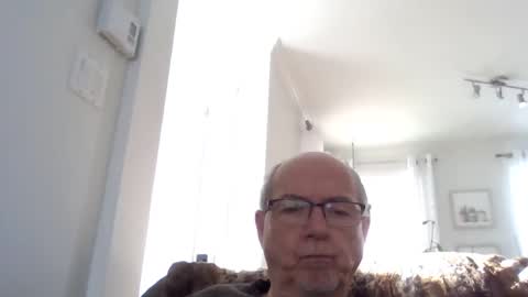 Snapshot of bernard1102 chatting on 02/07/25, 04:14 bernard1102 online show from 02/07/25, 04:14