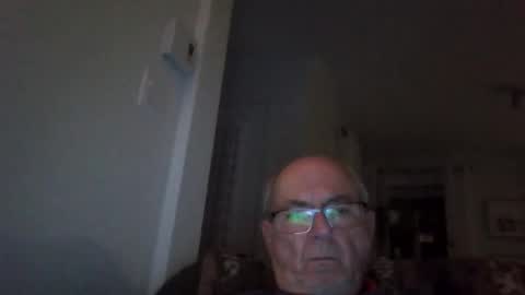 Snapshot of bernard1102 chatting on 09/19/25, 11:49 bernard1102 online show from 09/19/25, 11:49