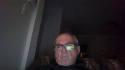 Snapshot of bernard1102 chatting on 10/01/25, 12:05 bernard1102 online show from 10/01/25, 12:05