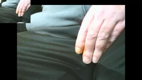 Snapshot of bernardo1968 chatting on 10/19/25, 10:54 bernardo1968 online show from 10/19/25, 10:54