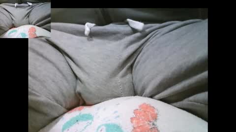 Snapshot of bernardo1968 chatting on 11/16/25, 04:12 bernardo1968 online show from 11/16/25, 04:12