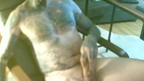 Snapshot of bernhard666 chatting on 01/01/25, 05:33 bernhard666 online show from 01/01/25, 05:33