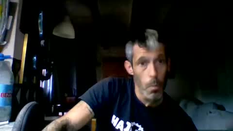 Snapshot of bernichaos77 chatting on 05/06/26, 06:46 bernichaos77 online show from 05/06/26, 06:46