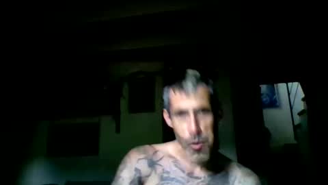 Snapshot of bernichaos77 chatting on 05/14/26, 04:58 bernichaos77 online show from 05/14/26, 04:58