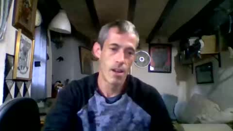 Snapshot of bernichaos77 chatting on 05/16/26, 05:04 bernichaos77 online show from 05/16/26, 05:04