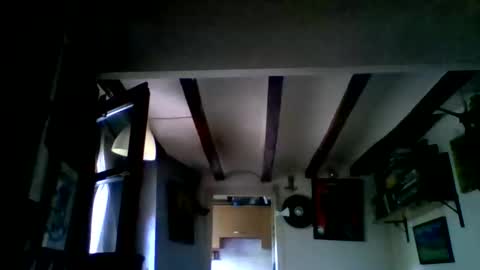 Snapshot of bernichaos77 chatting on 06/01/26, 05:47 bernichaos77 online show from 06/01/26, 05:47