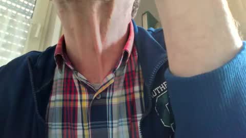 Snapshot of bernie6004 chatting on 02/28/26, 11:33 bernie6004 online show from 02/28/26, 11:33